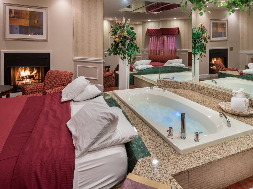 Inn Of The Dove Romantic Luxury & Business Suites Bensalem Exterior foto