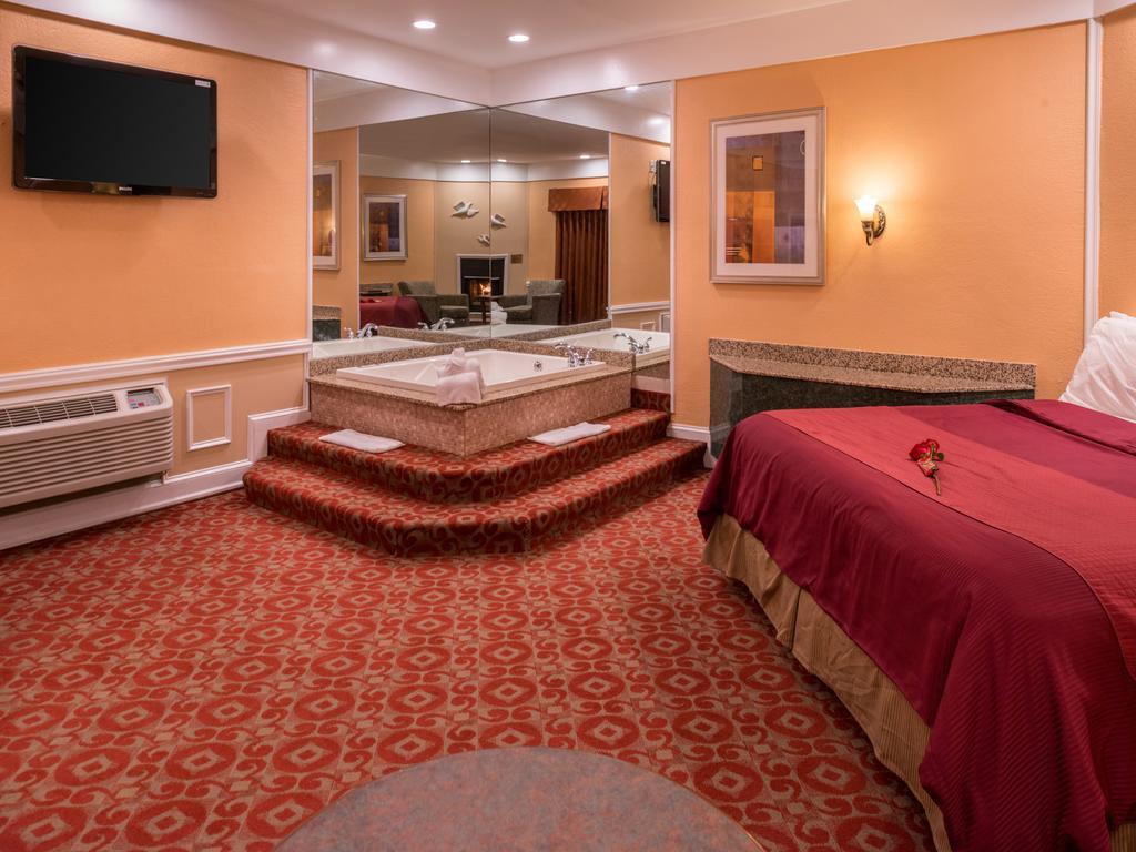 Inn Of The Dove Romantic Luxury & Business Suites Bensalem Exterior foto