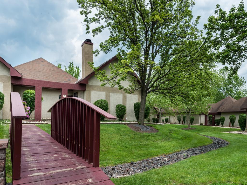 Inn Of The Dove Romantic Luxury & Business Suites Bensalem Exterior foto